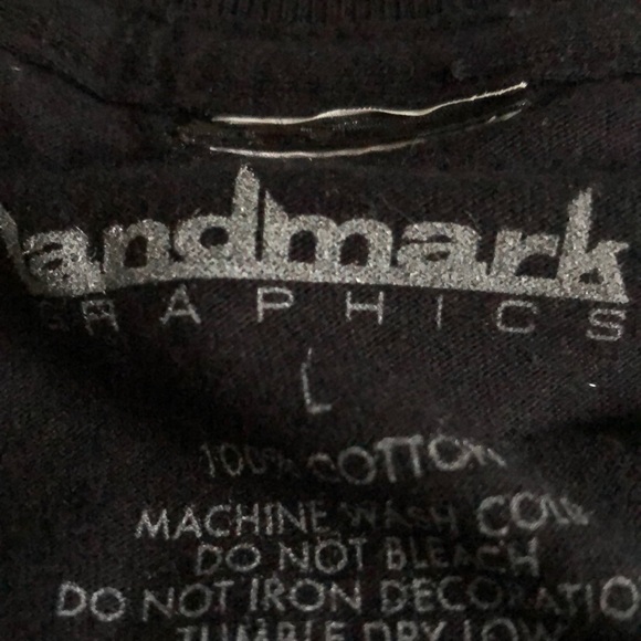Nice LandMark Graphics T-shirt - Picture 2 of 5